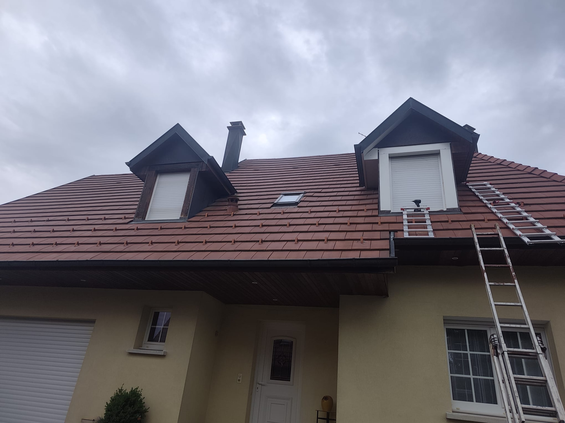 Réfection toiture – Mulhouse — chantier de couvreur Elsass Habitat 68 dans le Haut-Rhin